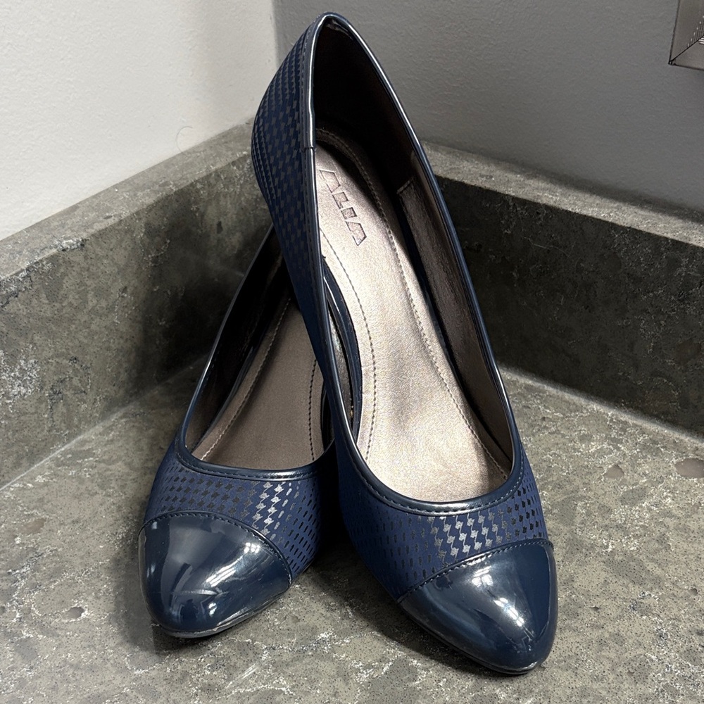Alia Dark Blue Patterned Heels